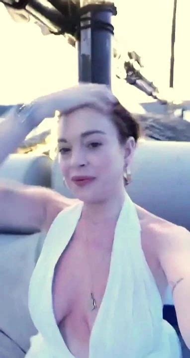 Lindsay Lohan Cleavage Nip Slip In Russian Porn Xhamster