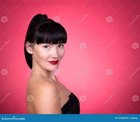 Ritratto Di Bella Donna Del Brunette Immagine Stock Immagine Di Sano Occhi