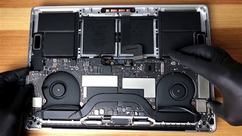 MacBook Pro 15 2016 A1707 Teardown Touch Bar Wymiana Matrycy