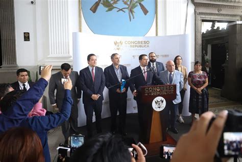 Presidentes De Postuladoras Recorren El Palacio Legislativo