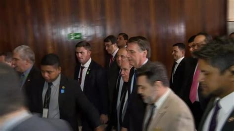 Bolsonaro Vai à Câmara Para Participar De Evento Da Bancada Evangélica