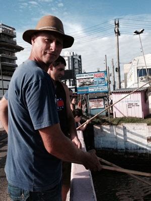 G Veranista Aproveita Tempo Livre Para Pescar Na Ponte De Tramanda