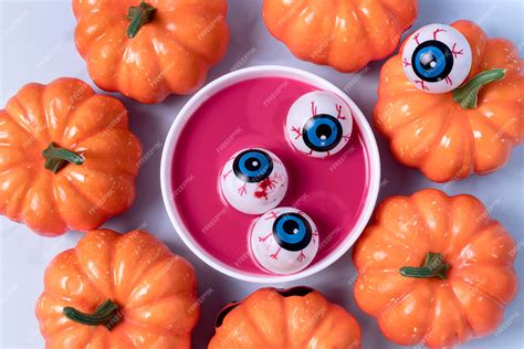 Free Photo Top View Spooky Halloween Toys