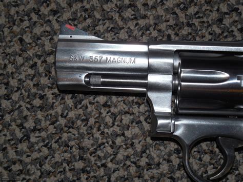 Sandw Model 686 Plus 7 Shot 357 Magnum Revolver With 3 Inch Barrel