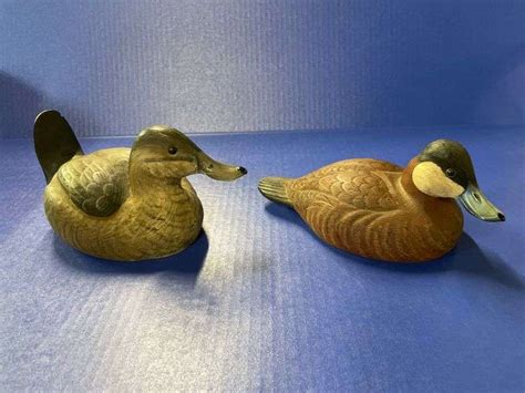 Pair Of Ruddy Duck Decoys Delaware Auction Center