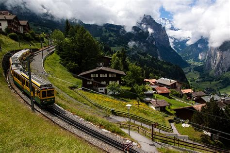 Switzerland scenery train - rightnex