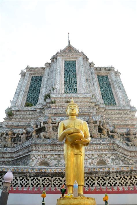 Estatua De Budda Imagen De Archivo Imagen De Bangkok 44478107