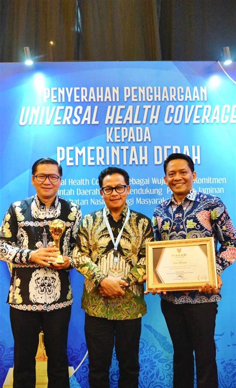 Walikota Malang Terima Penghargaan UHC Dari Menko PMK RI Walikota