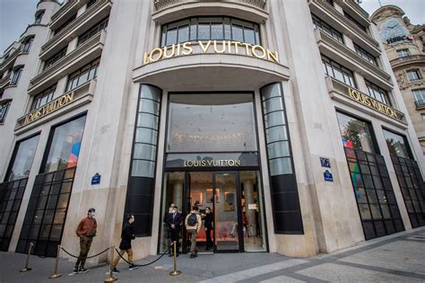 Why Are LVMH Sales Soaring Despite The Global Inflation Crisis