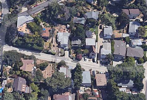 Los Angeles Baxter Street That Drivers Are Getting Stuck On Daily