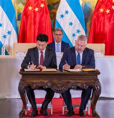 HONDURAS Y LA REPÚBLICA POPULAR DE CHINA FIRMAN CONVENIO POR 6 MIL 800