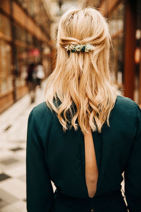 Les Barrettes Cheveux Pour Femme Un Must Have Pour Lcv