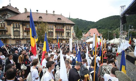 Nt Lnirea Tinerilor Din Arhiepiscopia Sibiului Vestitorul Ortodoxiei