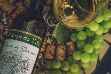 Vinhos Quinta Dos Guimar Es