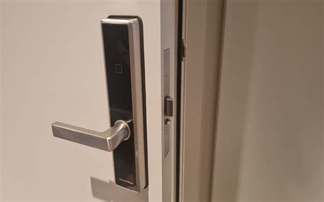 Melbourne CBD Locksmiths | digital lock installation