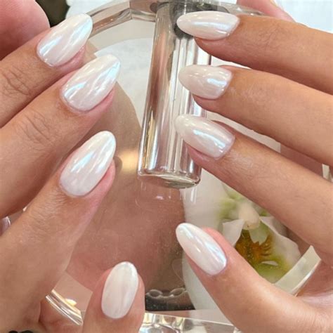 27 Trendy Almond Nail Designs White You Cant Skip In 2024