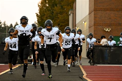 Tualatin Football Overcomes Slow Start To Beat Lakeridge Despite