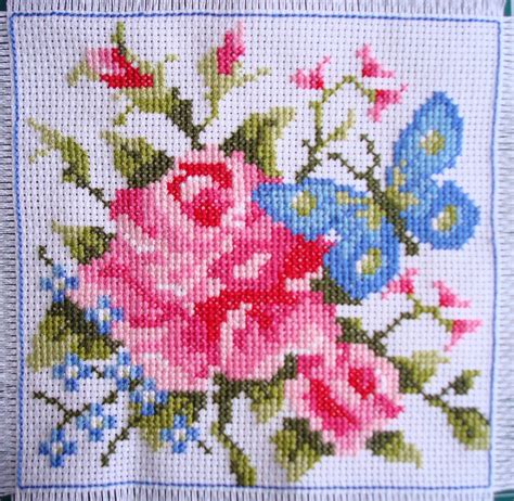 Floral Cross Stitch Pattern E