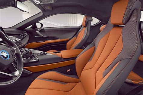 View - BMW i8 - Interior and Displays | Oto