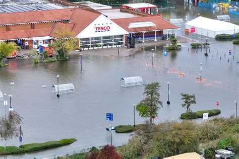 Pictures show chaos caused by flooding in Bognor Regis as Tesco car ...