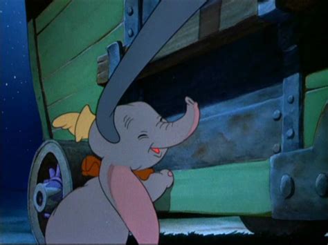 Dumbo Classic Disney Image Fanpop