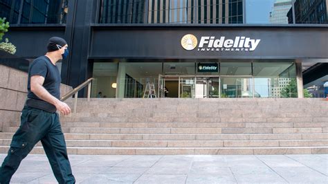 Fidelity’s New 401(k) Offering Will Invest in Bitcoin - The New York Times