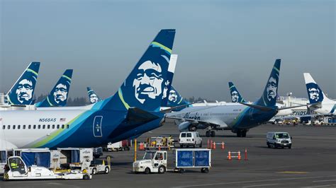 Why Is Alaska Airlines Keeping Its Old Boeing S