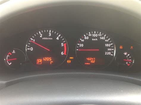 Гирлянда на приборке ABS 4WD ESP и т.д — Nissan Pathfinder (3G), 2,5 л ...