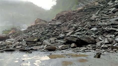 Uttarakhand Badrinath National Highway Blocked Due To Debris Pile Up Latest Updates India Tv