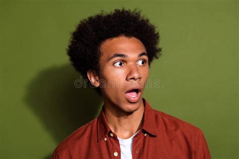 Photo Portrait Of Handsome Young Guy Look Shocked Frightened Empty