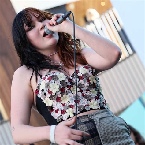 GAYLE (Singer) Wallpapers (16 images) - WallpaperCat