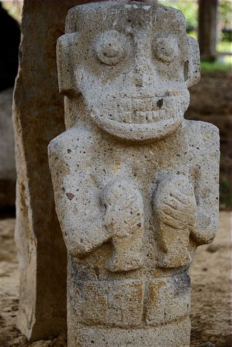 File Detalle de estatua XV en el Parque Arqueológico de San Agustín