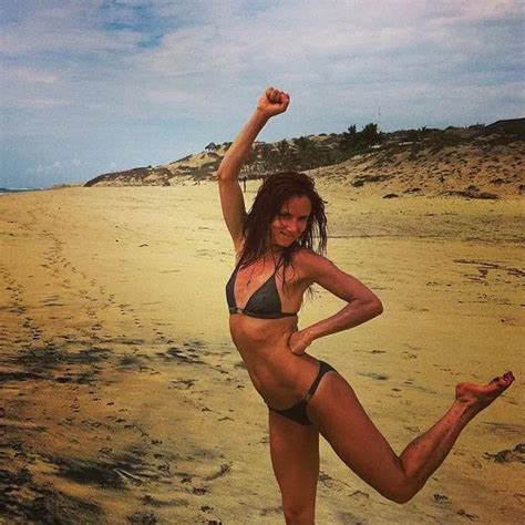 50 Juliette Lewis Hot And Sexy Bikini Pictures Woophy