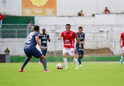 César Vallejo goleó 4 1 a Unión Comercio y lo hunde más en el clausura