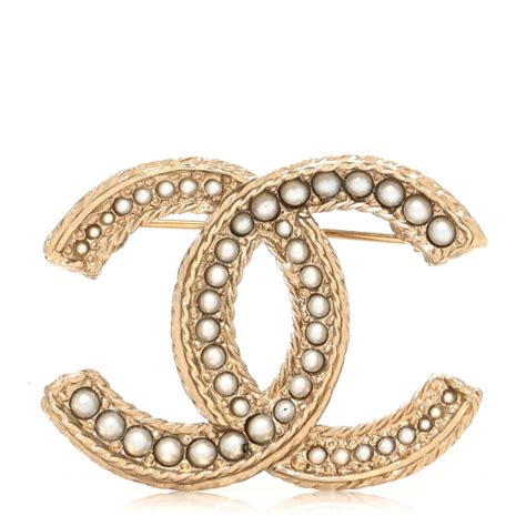 CHANEL Pearl CC Brooch Light Gold 1189574 FASHIONPHILE