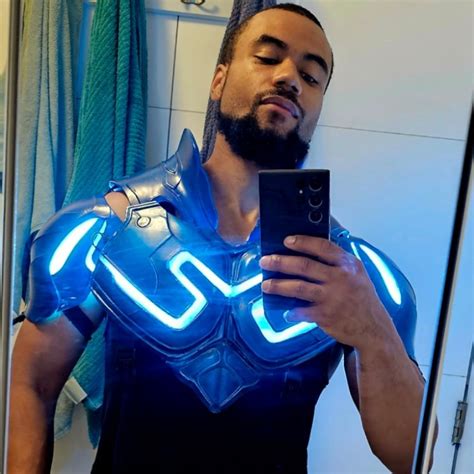 DC Universo Dcnauta On Twitter E Esse Cosplay Do BlueBeetle Feito