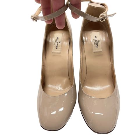 Valentino Nude Patent Leather Tango Pumps Size Gem