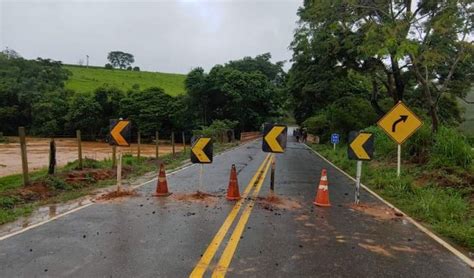 Portal Capara Ponte Na Mg Interditada E Rodovia Fechada De