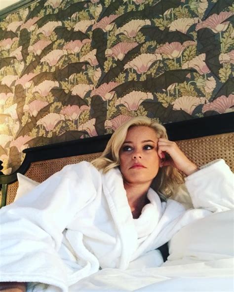 Elizabeth Banks Sexy Non Nude Photos The Fappening