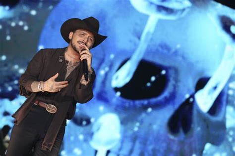 Christian Nodal bajó de peso y sorprendió a sus seguidores con su nuevo