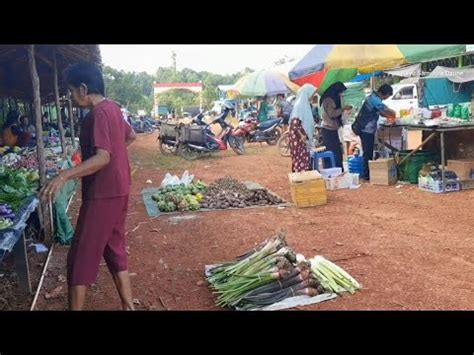 Pasar Dayak Tamuan Di Pedalaman Kalimantan Tengah Desa Parit Kec