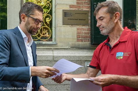 Boeren Protesteren Tegen Stikstof Beleid Bij Provinciehuis Groningen