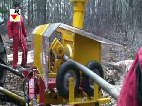 Ecorceuse de Piquets / Pieux : ROBOPEL 250 - YouTube