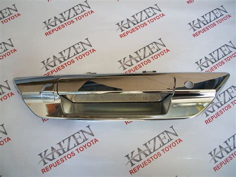 Manija Cromada Porton Con Llave Cromada Hilux Kaizen Toyota