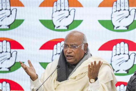 Mallikarjun Kharge Prime Minister Narendra Modi Behaving Like Puppet