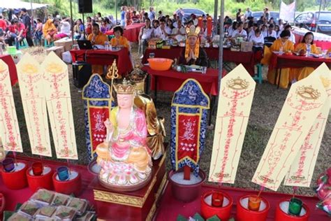 Foto Ceng Beng Tradisi Ziarah Kubur Dan Reuni Warga Tionghoa