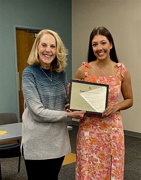 Dar Presents Good Citizen Award Scholarship Hot Springs Sentinel Record