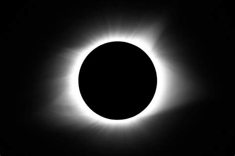 Eclipse Total 2024 ¿los Lentes Para Ver El Fenómeno Astronómico Se Pueden Reutilizar Infobae