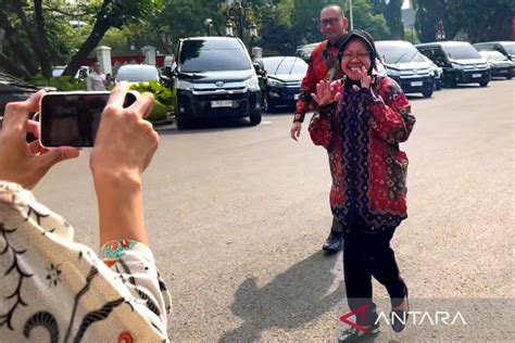 Tri Rismaharini Temui Presiden Jokowi Usai Daftar Jadi Bacagub Jatim