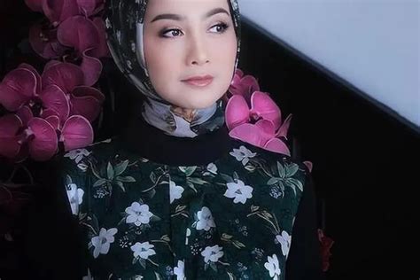 Sukses Sebagai Artis Ini Judul Film Yang Pernah Diperankan Desy